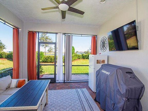 4th image of 11579 SW Lake Park Dr #8818