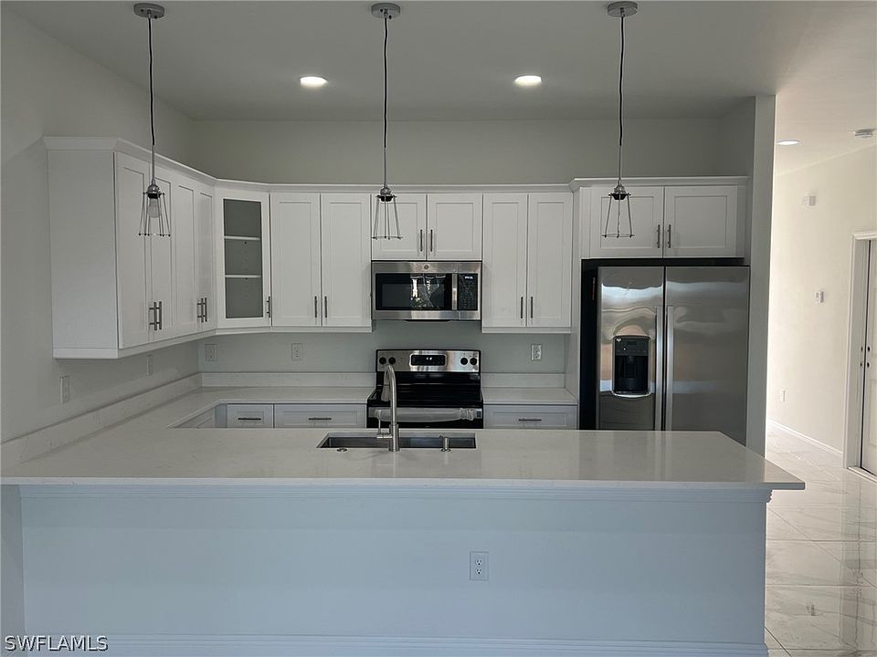 2nd image of 440/442 Petite Ave