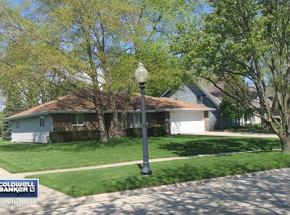2nd image of 1225 Buell Ave