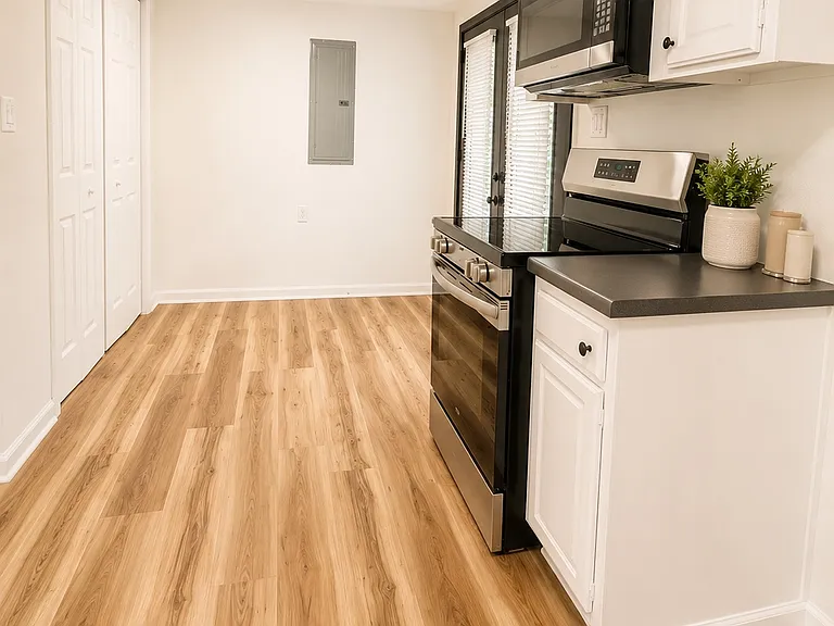 8529 Summer View Dr — Photo 16