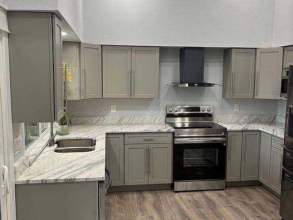 2nd image of 22 NW 15th Pl