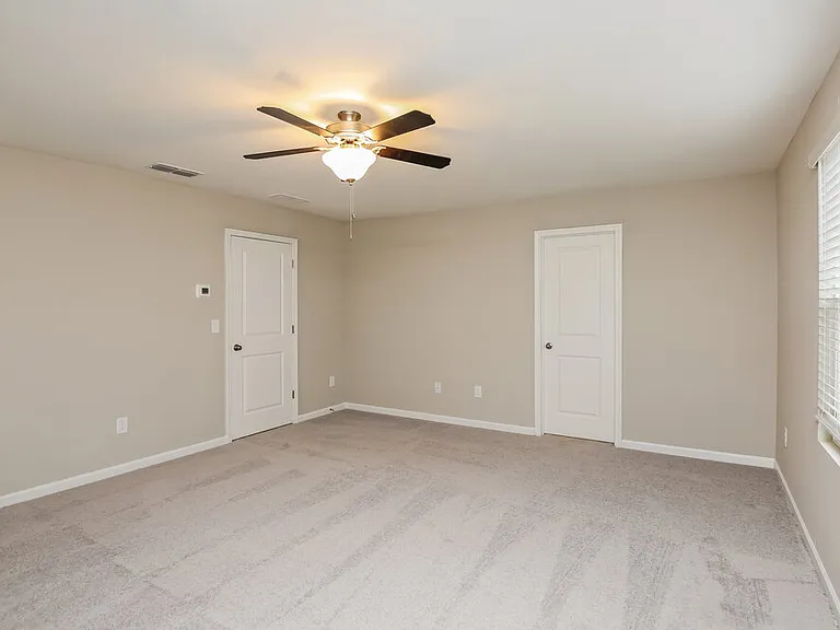 265 Pond Ct — Photo 9