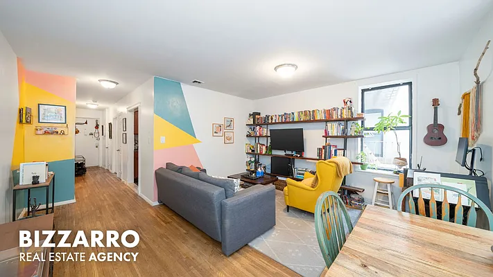 Living room, photo 1