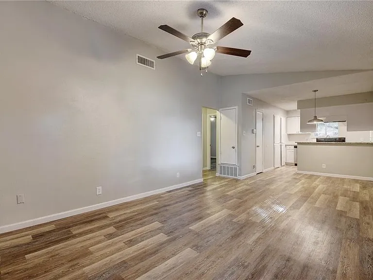 2311 Teri Rd #B — Photo 3