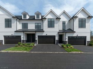 27 Feldman Ct, Paramus, NJ 07652