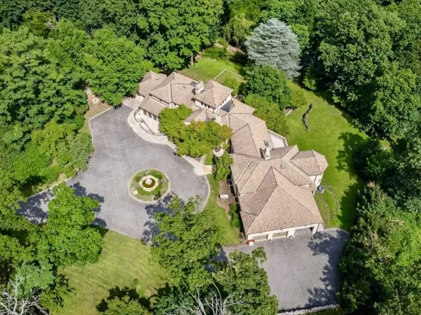 50 Rock Spring Rd, West Orange, NJ 07052