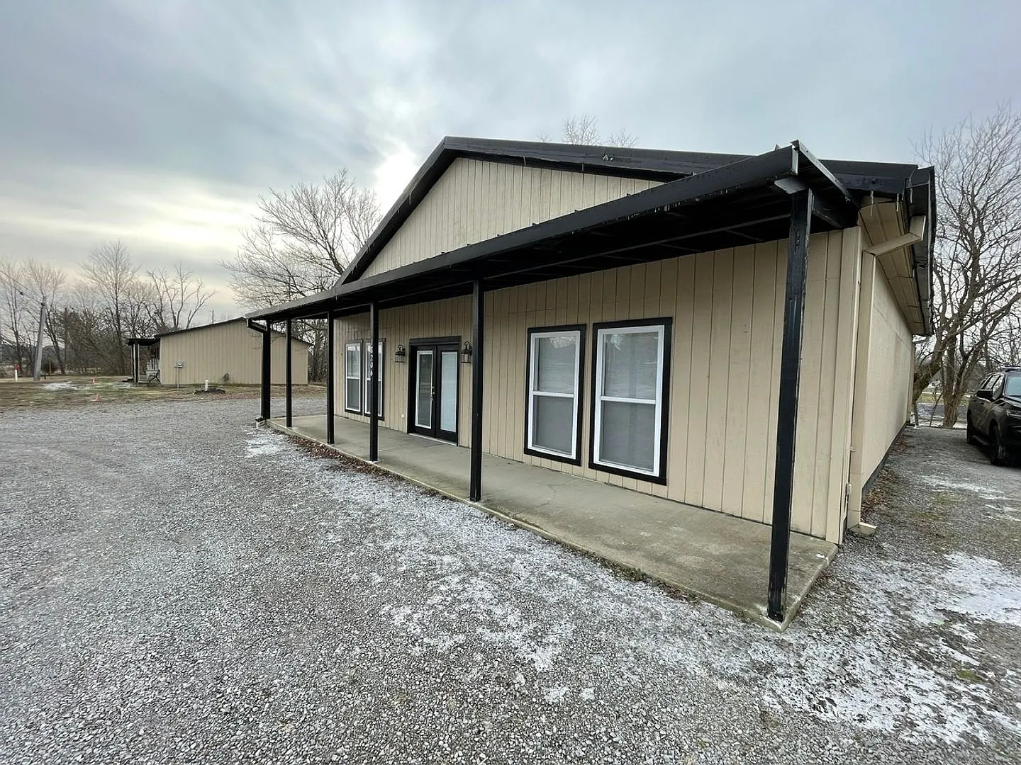Large Home For Rent in Great Location — Photo 3