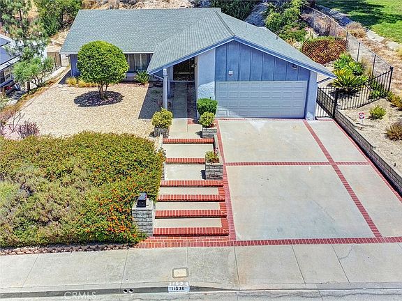 2nd image of 11538 Viking Ave