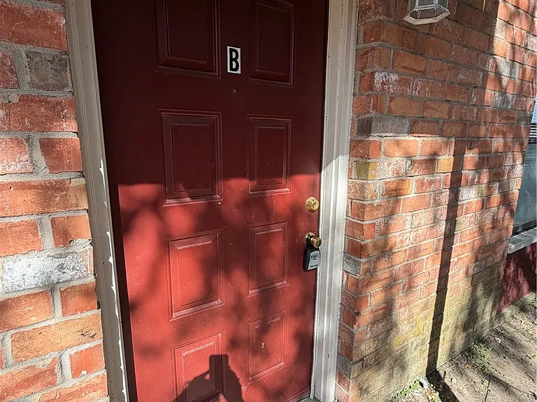 804 Navidad St #B — Photo 2