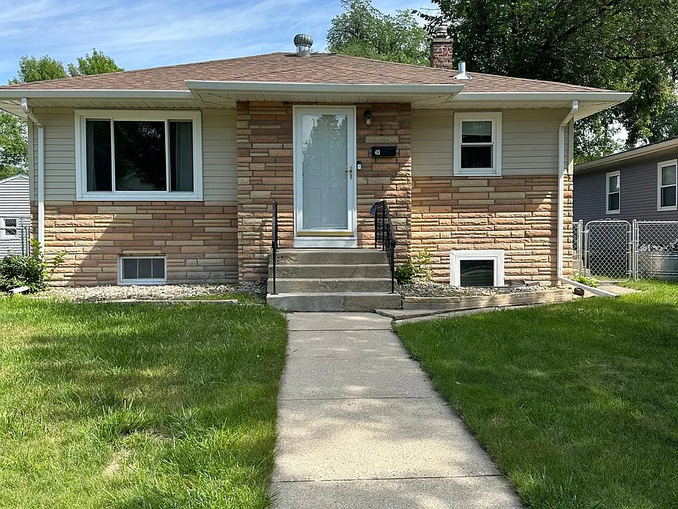 413 Elmwood Ave S