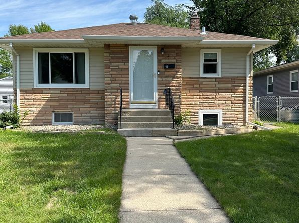 413 Elmwood Ave S