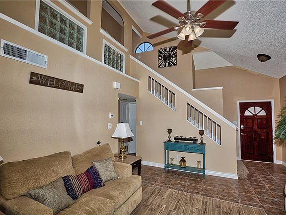 2nd image of 2052 Lyman Dutton Cir