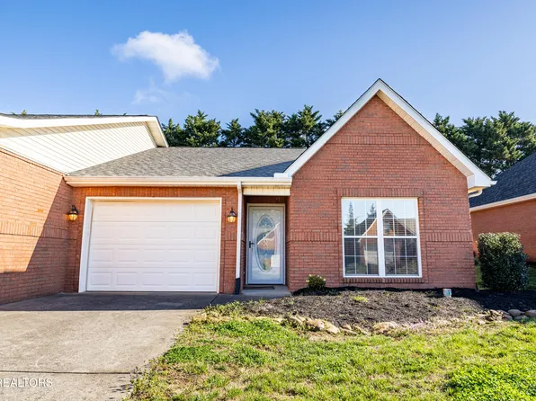 2908 Dominion Dr, Maryville, TN 37803