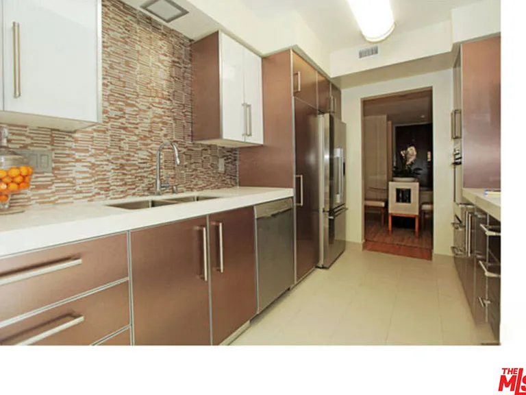 11657 Chenault St #105 — Photo 7