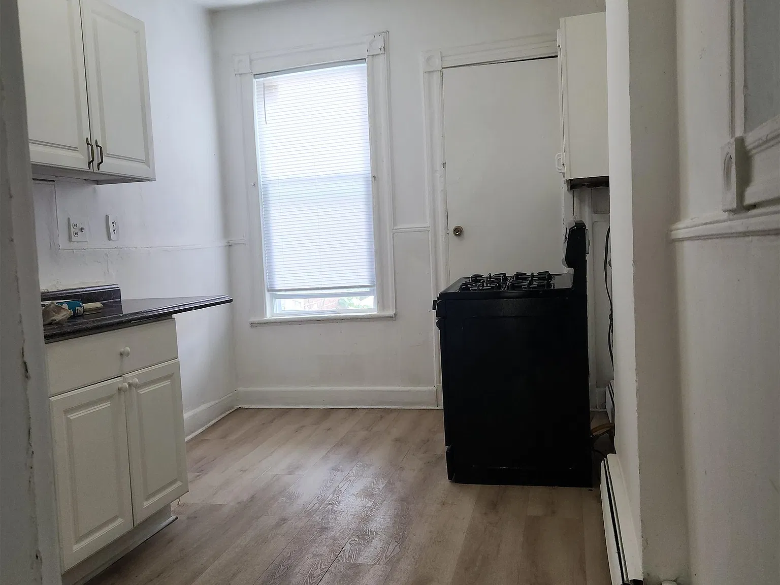 3 bed, 1.0 bath, $1,800 — Photo 3