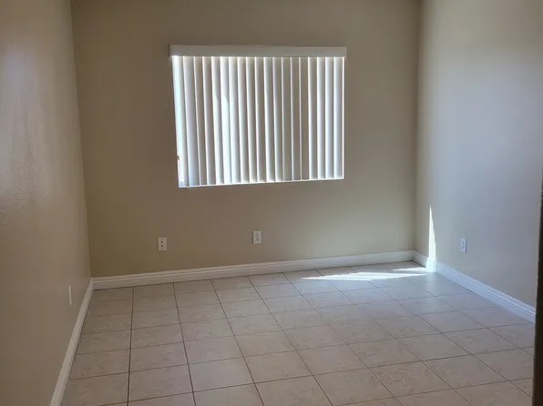 3815 Kit Fox St, Las Vegas, NV 89122
