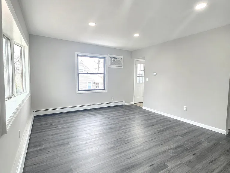 127 Hiawatha Blvd — Photo 14