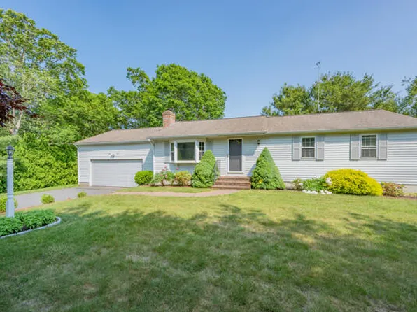 23 Cromwell Drive, Yarmouth Port, MA 02675