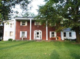 18120 Dunbridge Rd, Bowling Green, OH 43402