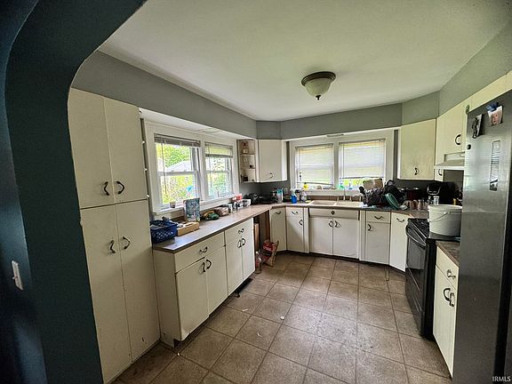 5th image of 715 N Cavin St