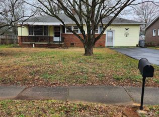 1715 W Parker Rd, Greenville, SC 29617