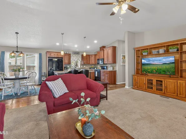 2468 Tishepi Trail, Flagstaff, AZ 86005