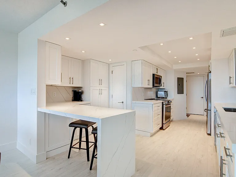 4301 N Ocean Blvd #507 — Photo 10