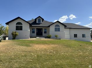 353 W Redberry Rd, Draper, UT 84020