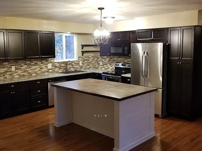 307 S Greensferry Rd — Photo 2