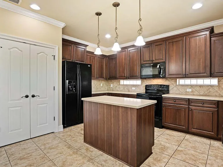 106 Dominica Ct — Photo 10