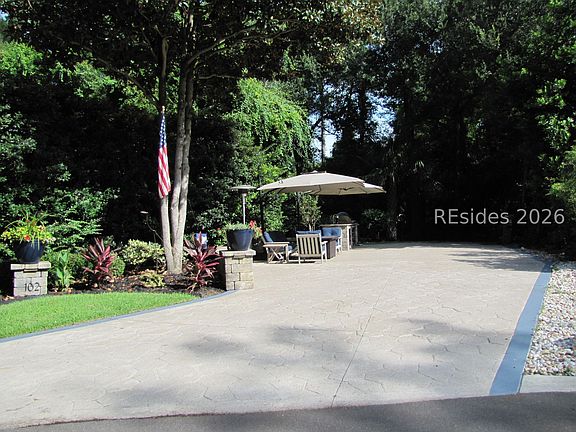 2nd image of 133 Arrow Rd #102