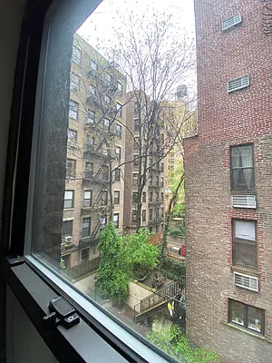 Rented by One New York Realty Inc | media 21