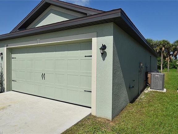 3rd image of 375 Shadow Lakes Dr