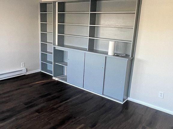 4th image of 1721 Taylor Ave N #4