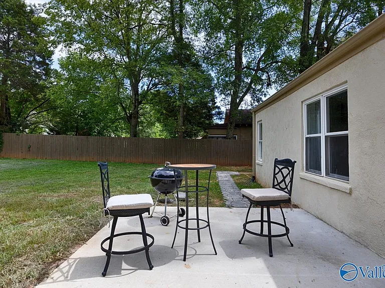 2611 Whitesburg Dr SE #B — Photo 4