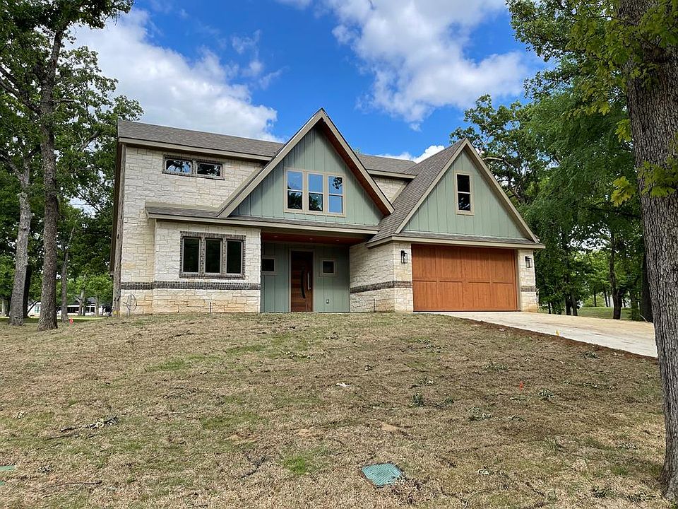 1st image of 373 Saint Andrews Dr