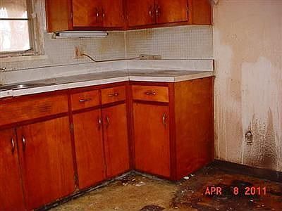 5th image of 4579 Channing Ln