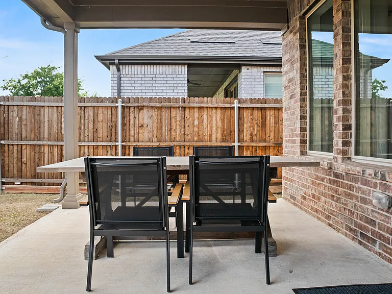 801 Lake Cove Dr — Photo 50