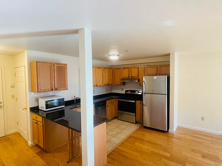 34 Raymond St #A — Photo 2