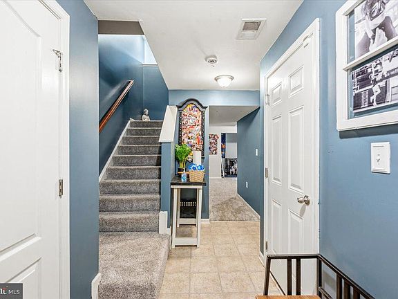 4th image of 24 Ventura Way