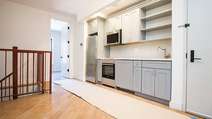 Rented by Nooklyn NYC LLC | media 12