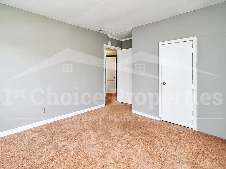 1272 Meadow Ln — Photo 5