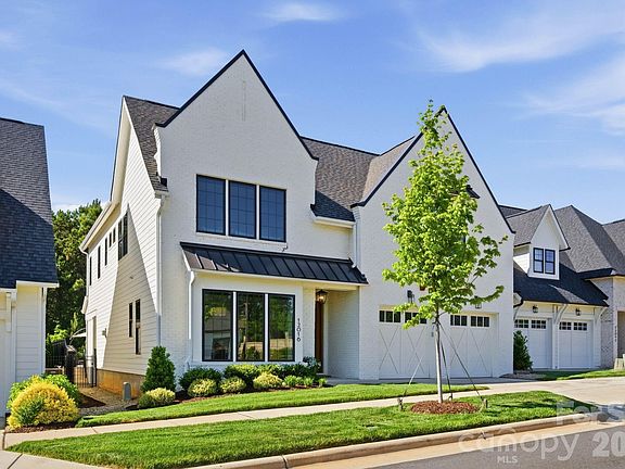 3rd image of 12016 Cambridge Square Dr