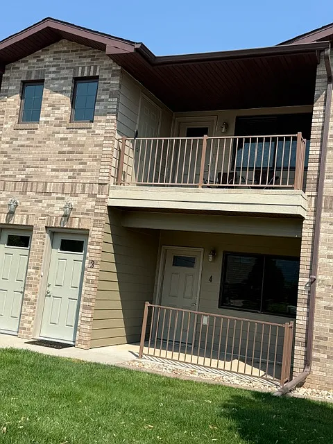 2 bed, 800 sqft, $1,500 — Photo 2