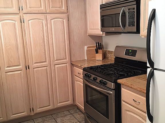 4th image of 12938 Valleyheart Dr APT 3