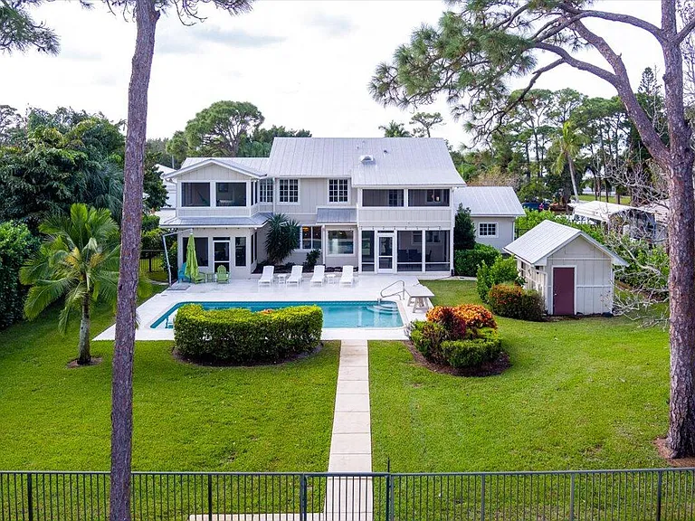 1947 NW Palmetto Ter — Photo 120