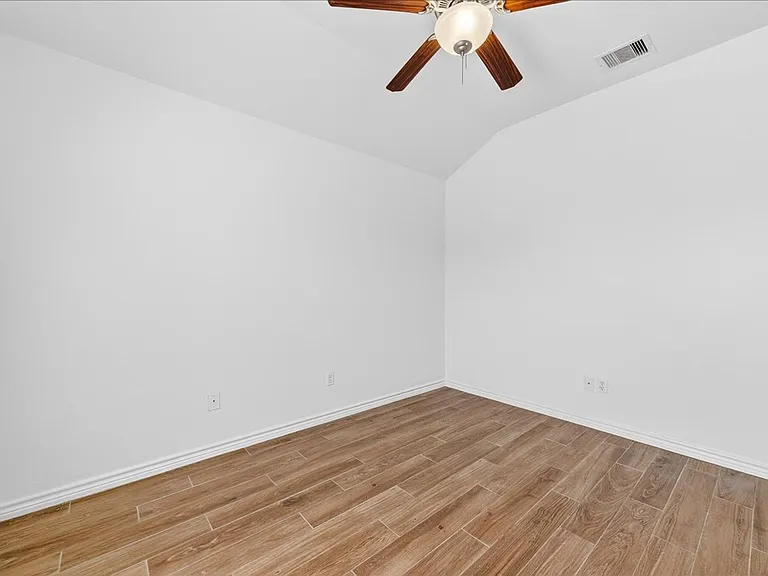 2314 Blue Star Dr — Photo 33