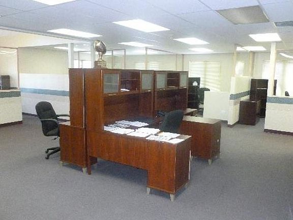 5th image of 13820 Cicero Ave