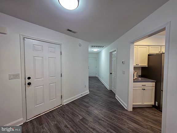 4th image of 7539 Broad Creek Cir