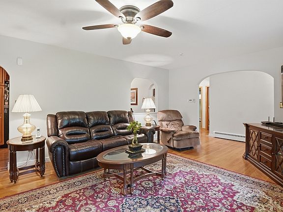 4th image of 97 Parkton Ave